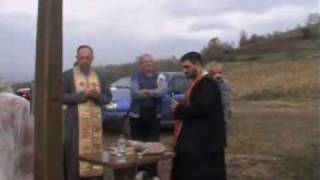 OSVEŠTANJE I IZLIVANJE TEMELJA ZA  CRKVU BRVNARU U DUKICIMA OPŠTINA MILIĆI