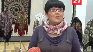 Как носить эффектно павлопосадские платки