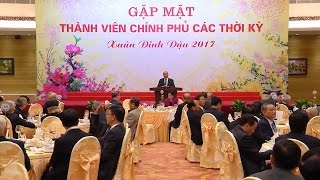 Thủ tướng Nguyễn Xuân Phúc gặp mặt thành viên Chính phủ qua các thời kỳ