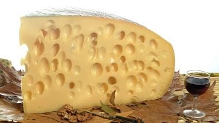 Откуда в сыре берутся дырки? Учённые выяснили из за чего в сыре дырки