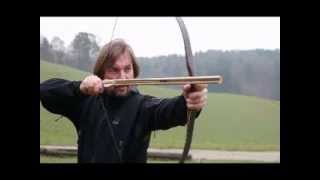 Archery: Special Ottoman Shooting with a Majra or Nawak / www.archery-thumbring.com