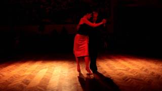 El chino Perico y Pamela Mármol en Salón Canning Tango 1