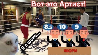 Артист больших и малых театров! Фамилия его слишком известна, что бы ее писать.