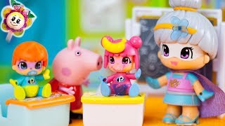 Peppa Pig emmène les bébés PINYPON à l´école où étudie Lady Bug et d´autres super héros. Surprise !
