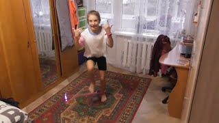 Упражнения на скакалке нового поколения (нейроскакалка) на выносливость и координацию движений