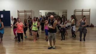 Ricardo Rodrigues - Zumba Fitness - Quitémos la roupa - Dani J