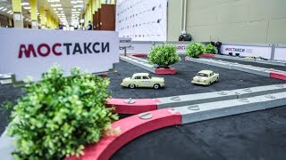 Гонки на радиоуправляемых машинках такси. Гоночное такси.
