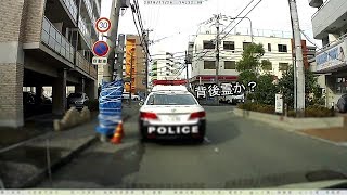 パトカーが、交差点から離れて信号待ちした、気の利いた理由