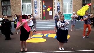 Флешмоб. Останній дзвоник-2015