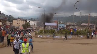 Cameroon's president orders end to prosecution of Anglophone leaders