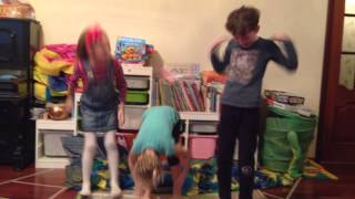 Head, shoulders, knees and toes - Action song - песенка про части тела