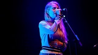 London Grammar - Sights at Glastonbury 2014