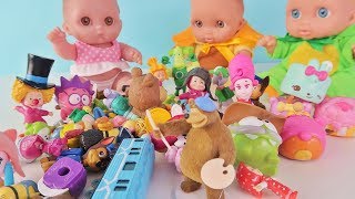 Куклы Пупсики играют в игрушки и сюрпризы /Много игрушек: Щенячий патруль, Маша и Медведь/Зырики ТВ