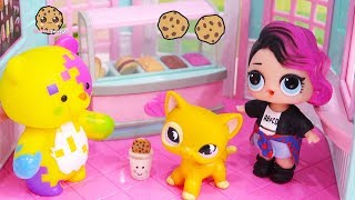 LOL Surprise Doll Cries Over Ice Cream - Cookie Swirl Toy Play Video