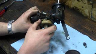 How to Clean / Rebuild Briggs and Stratton One Piece Flo-Jet Carburetor
