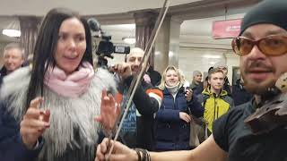 музыка в метро несущая вирус счастья #MULERMANBAND