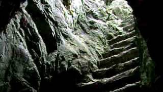 Cueva en el Cerro de la Silla (familia Reyna)