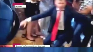 Депутат-пидарас Ляшко получил пиздюлей