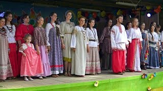 Модный показ русских нарядов на фестивале "Трезвая Россия" 2017