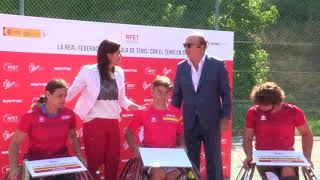 Acto de entrega becas jugadores tenis en silla de ruedas