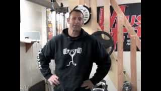 Sumo Deadlift vs Regular Deadlift by Jim Stoppani