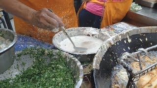 Oyster fritter、 Meat fritter —Taiwanese street food Hsinchu 蚵嗲、肉嗲—台灣街頭小吃.新竹城隍廟