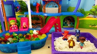 PJMASKS , MASHA , LA LOL SURPRISE e tanti altri personaggi giocano a nascondino nella sabbia magica