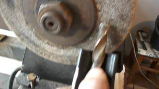 Самодельный заточной станок.Homemade grinding machine .