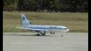 DC-10 RC Airliner taxi test