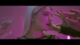 Nicole Cross - Loosen Up (OFFICIAL VIDEO)