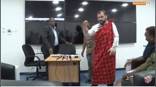 BONGO ZOZO ALIVYOKUTANA NA BODI YA UTALII TANZANIA NA KUKABIDHIWA UBALOZI WA KUTANGAZA UTALII