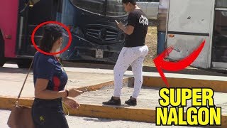 HOMBRE SUPER NALG0N EN LA CALLE