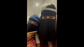 سعودية يقول لها شخص  شي لن تصدق