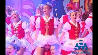 shoulder ride dance groups very sexy!!!