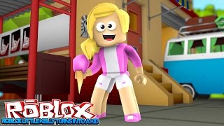 LITTLE KELLY IS A ROBLOX BABY! | Meepcity