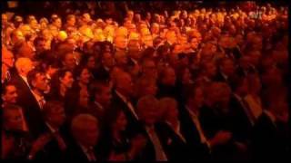 Copacabana - Barry Manilow live at Oslo, Norway 2010