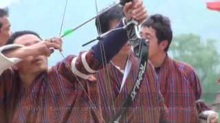 Bhutan - Bogenschießen, der Nationalsport (Archery in Paro)