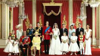 Official Royal wedding photos released