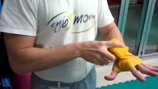 Tutorial bendaggio boxe enjoy moving (palestra san severo)