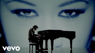 Labrinth - Beneath Your Beautiful ft. Emeli Sandé (Official Video)