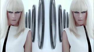 L'Oreal Mega Volume Collagen Mascara feat. Claudia Schiffer