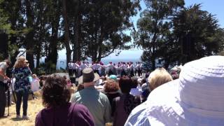 Хор Пятницкого. Выход на сцену. Fort Ross Pyatnitsky Choir