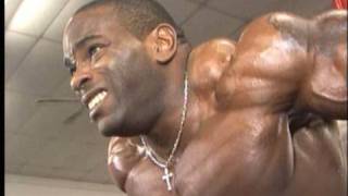 Pro Bodybuilder Johnnie Jackson arms training