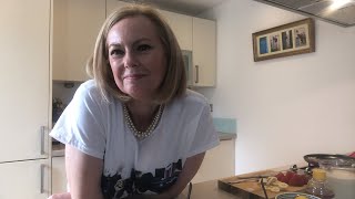 Sunday brunch live with Anna