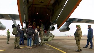 Доставка самолетами ВКС из Алма-Аты в Москву российских и иностранных граждан