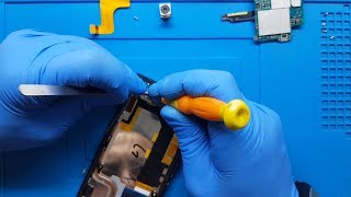 Sony Xperia Z2 Ekran ve Arka Kapak Değişimi ??