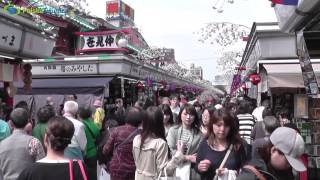 Japonia: handlowe uliczki wokół świątyni Sensoji w Tokio / Streets near Sensō-ji Shrine in Tokyo