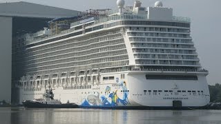 AUSDOCKEN NORWEGIAN ESCAPE- MEYER WERFT PAPENBURG 2015