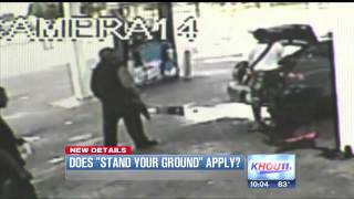 Self Defense? Woman Pops Her Trunk.. Shooting & Killing A Man With A Rifle At Gas Station!
