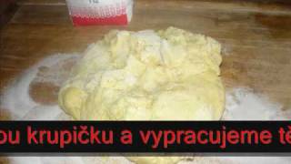 bramborový knedlík s uzeným masem